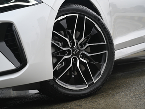 2020380T GT-Line F (x)(ji)^