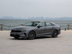 2020380T GT-Line Ş w^