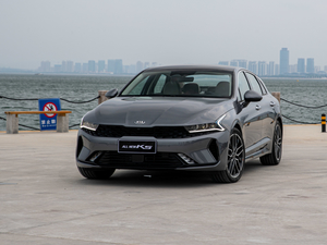 2020380T GT-Line Ş w^