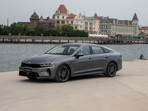 2020380T GT-Line Ş w^