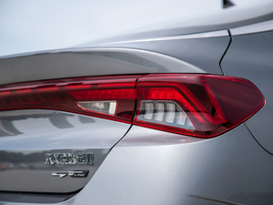 2020380T GT-Line Ş ^