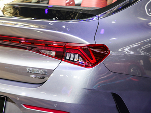 2020380T GT-Line Ş ^