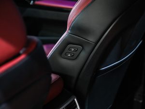 2020380T GT-Line Ş g