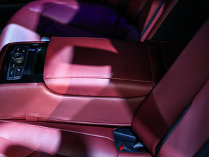 2020380T GT-Line Ş g