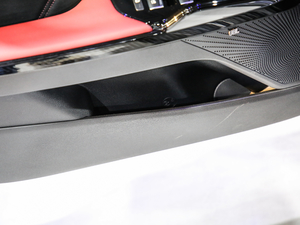 2020380T GT-Line Ş g