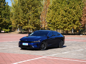 2020380T GT-Line Ş w^