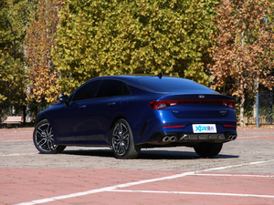 2020款380T GT-Line 旗舰版 左后45度