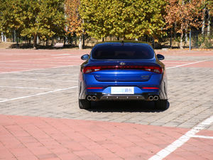 2020380T GT-Line Ş w^