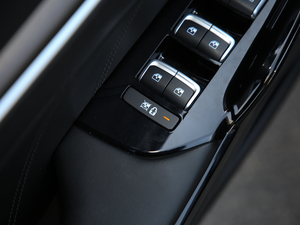 2020380T GT-Line Ş g