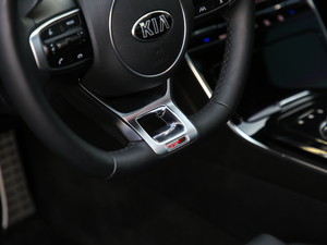 2020380T GT-Line Ş g