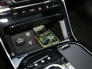 2020380T GT-Line Ş g