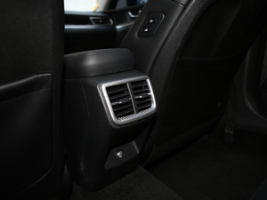 2020380T GT-Line Ş g