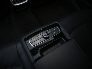 2020380T GT-Line Ş g