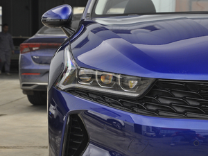 2020380T GT-Line FƼ ^