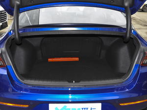 2020380T GT-Line FƼ g