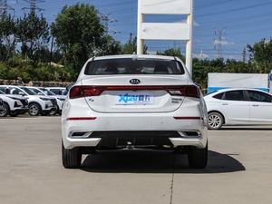 2020款1.5L CVT新锐天窗版 正后	