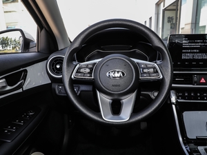 2020款1.5L CVT新锐天窗版 中控台