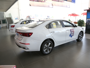 2020款1.5L CVT新锐天窗版 整体外观