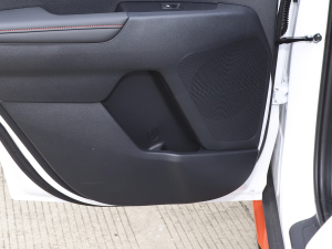 2021款Ace 1.5T GT Line 聚变版 前门储物空间