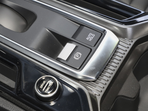 2021款Ace 1.5T GT Line 聚变版 驻车制动器
