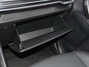 2021款Ace 2.0L 探索版 手套箱