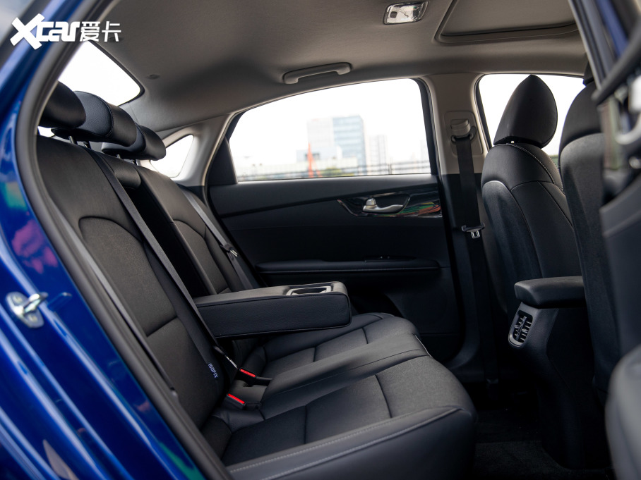 2021K3 1.4T DCT GT-Line{\Ӱ