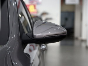 2021款1.5L CVT青春版 后视镜