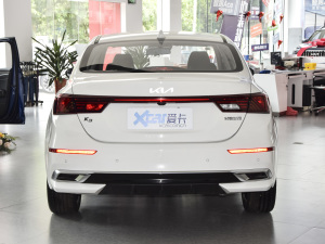 2021款改款 1.5L CVT青春版 正后	