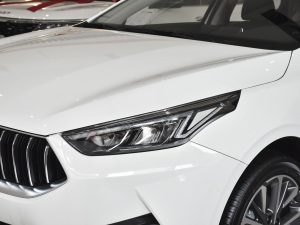 2021款改款 1.5L CVT青春版 大灯