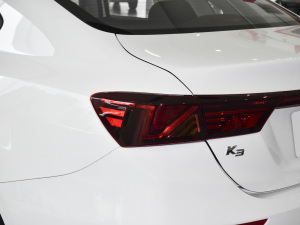 2021款改款 1.5L CVT青春版 尾灯