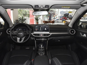 2021款改款 1.5L CVT青春版 内饰全景