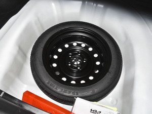 2021款改款 1.5L CVT青春版 备胎