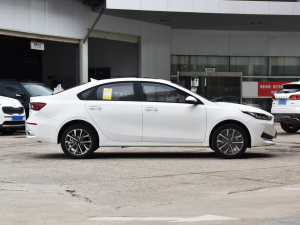2021款1.4T DCT GT-Line奋斗互联版 正侧（右）