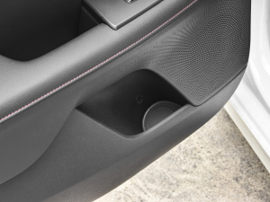 2021款1.4T DCT GT-Line奋斗互联版 后门储物空间
