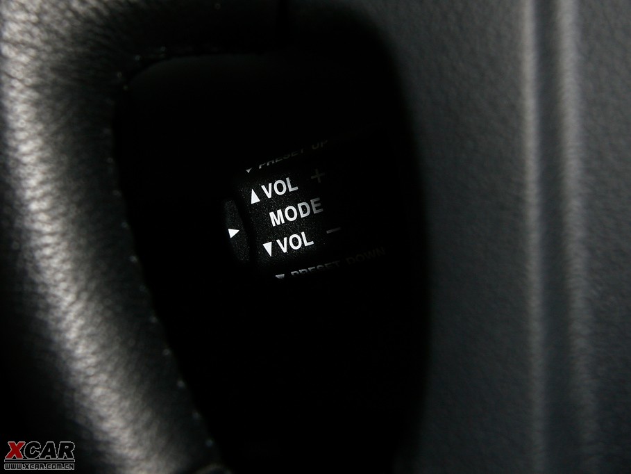 2009{ 2.0GLS  (q)ԄӰ