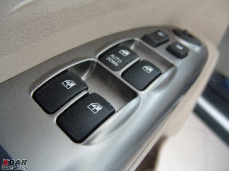 2009��{�� 2.0GL ����ԄӰ�