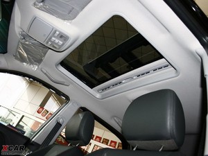 2009款2.0GLS 两驱手动版 中控区