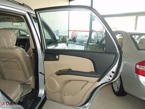 2009款2.0GL 两驱自动版 空间座椅