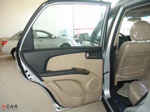 2009款2.0GL 两驱自动版 空间座椅