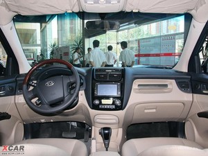 2009款2.0GLS 四驱手动版 内饰全景