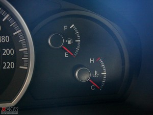 2009款2.0GLS 四驱手动版 中控区