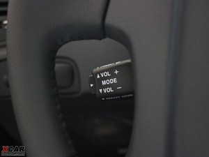 2009款2.0GLS 两驱手动版 中控区