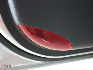 2009款2.0GLS 两驱手动版 空间座椅
