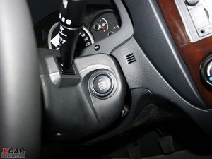2009款2.0GLS 两驱手动版 中控区