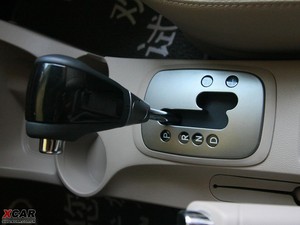 2009款2.0GLS 四驱手动版 换挡杆
