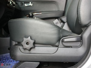 2009款2.0GLS 两驱手动版 主驾驶座椅调节