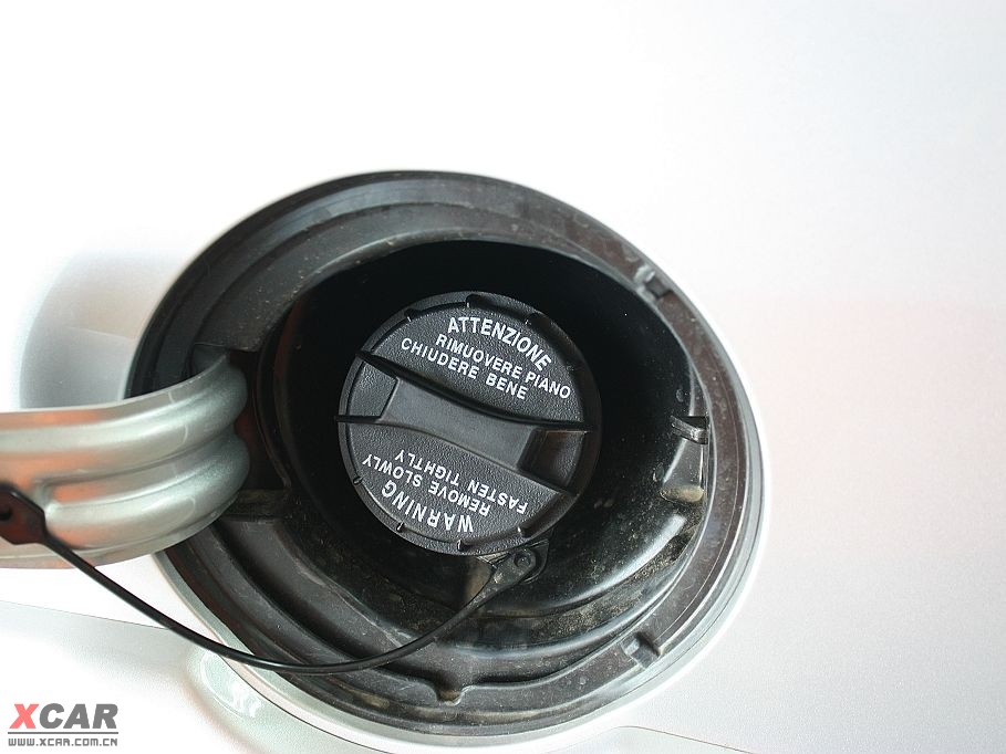 2009��{�� 2.0GLS ����քӰ�