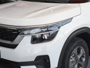 2021款1.5L CVT舒适版  大灯