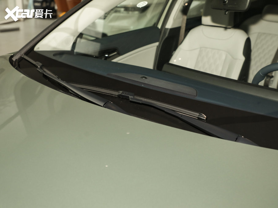 2023{Kؽ 2.0L HEV Ş