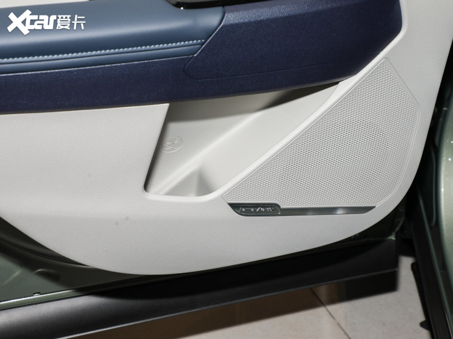 2023{Kؽ 2.0L HEV Ş